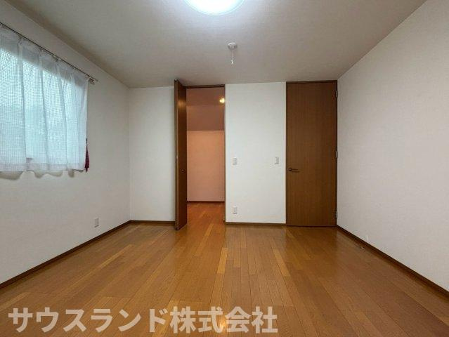 八王子市元八王子町一丁目の寝室|どんなスタイルにも馴染む、シンプルな洋室空間。