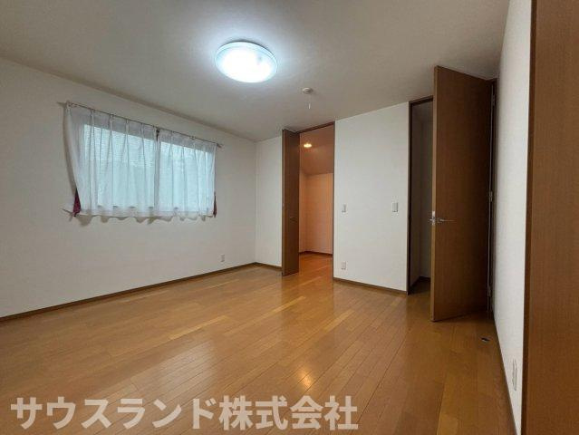 八王子市元八王子町一丁目の洋室