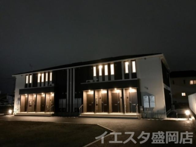 カーサさつきの外観|外観写真（夜）