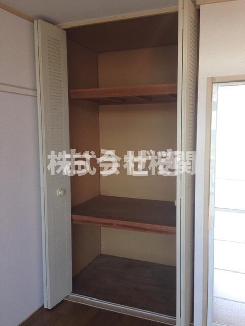 Ｆ．Ｊ．Ｓ．８の収納