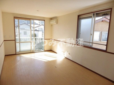 【居間・リビング】 | フォレスタ | 他号室参考写真
