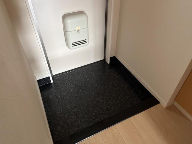 rooms・Iの玄関|玄関