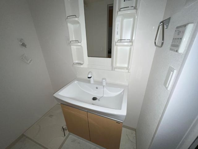 rooms・Iの洗面所|洗髪洗面化粧台