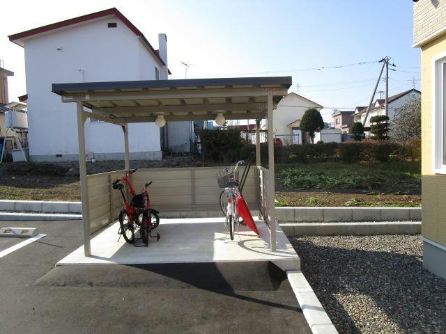 プリムローズⅡの駐車場