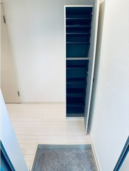 K Flatの玄関