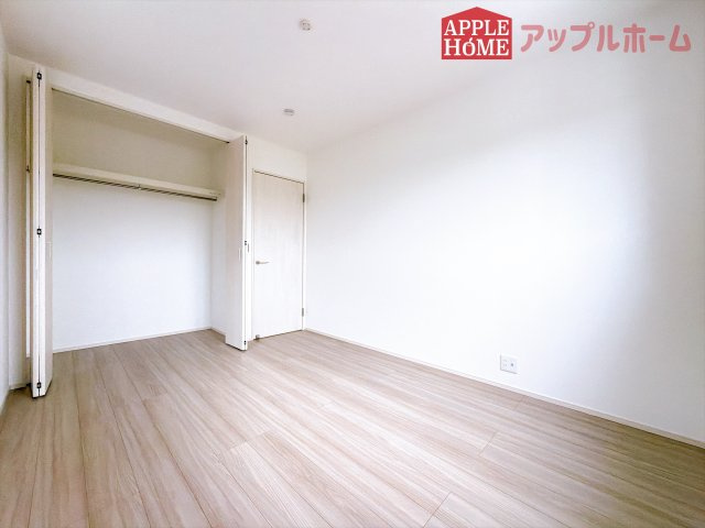 [新築住宅] 坂戸市片柳 3期 全3区画の洋室|２階居室は全室収納あり！たっぷりある収納活用でお部屋もキレイを保てます♪