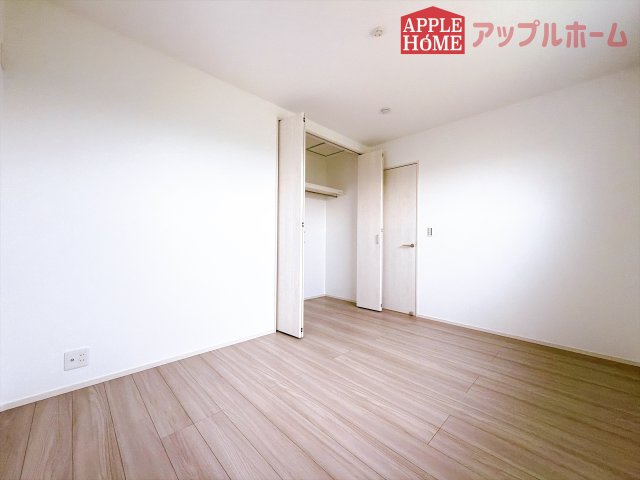 [新築住宅] 坂戸市片柳 3期 全3区画の洋室|２階居室は全室収納あり！たっぷりある収納活用でお部屋もキレイを保てます♪
