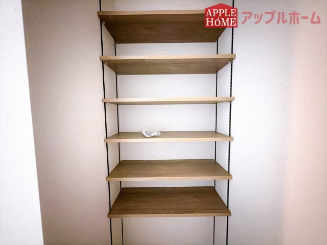 [新築住宅] 坂戸市片柳 3期 全3区画の収納|洗面台横に収納あります♪