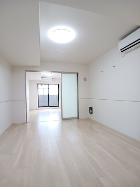 リシェス　アンドロワの居間・リビング