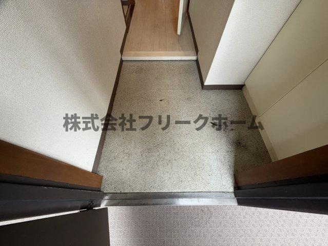 バードランド小金井の玄関