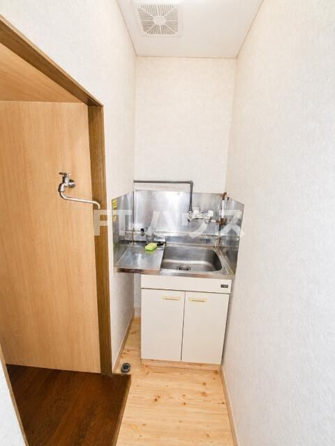 進栄荘のキッチン