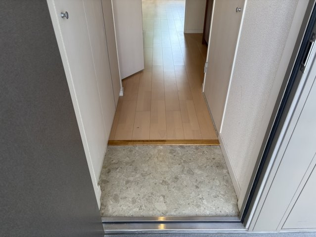 キアーラ御所の玄関