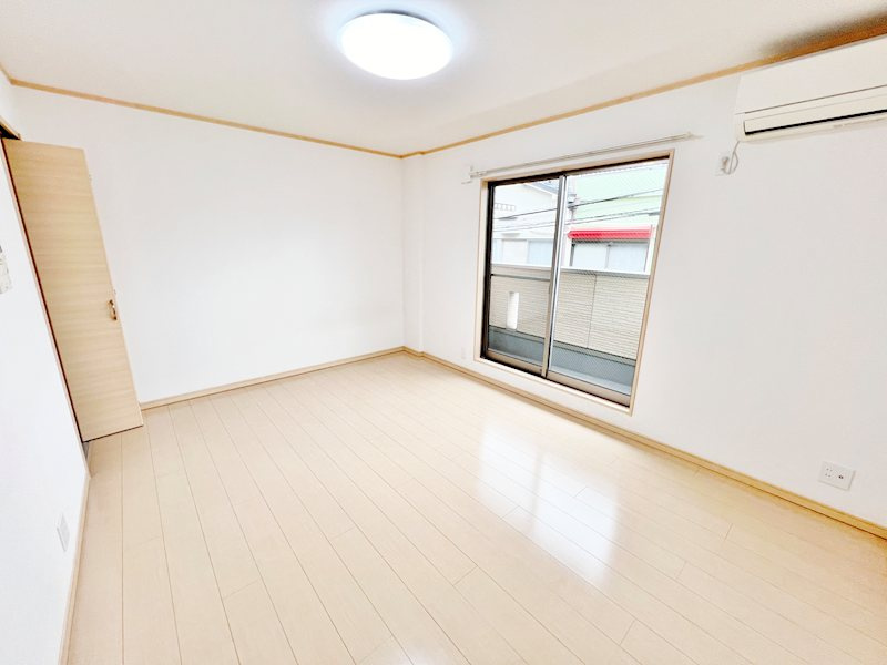 シャトレバレ町屋 の洋室