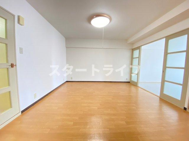 大阪市東淀川区東中島１丁目の賃貸マンションの居間・リビング|参考写真
