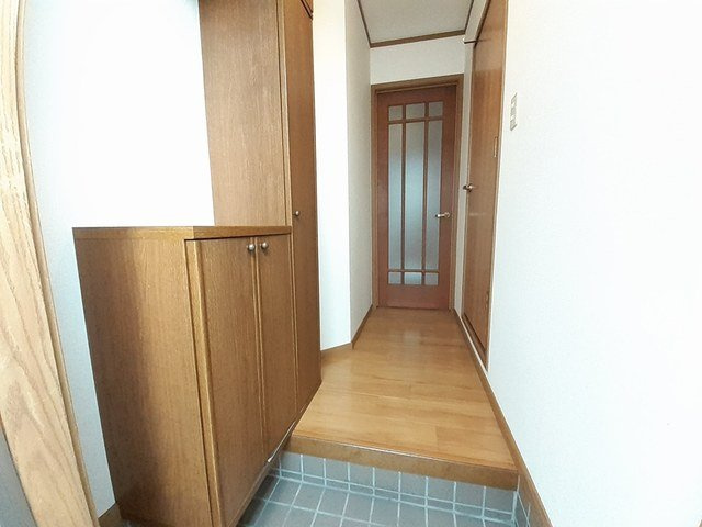 コンフォート阿江の玄関