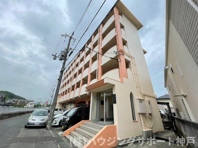 アムール本多聞の外観