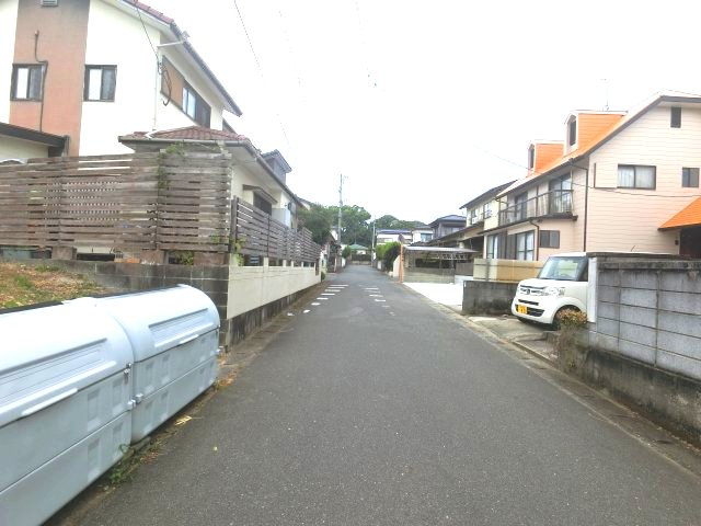 みやき町大字中津隈　３LDKの前面道路含む現地写真|静かな分譲地です。