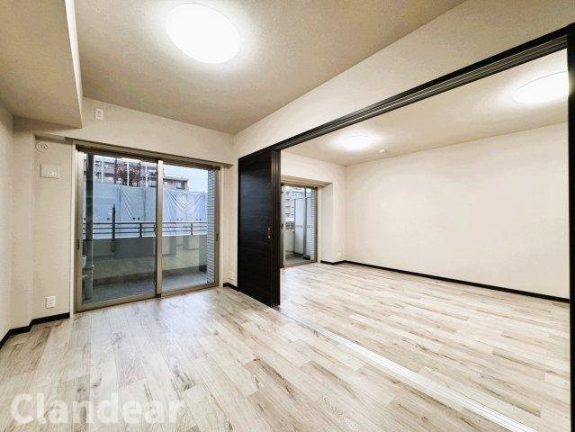 アーデル綾瀬コージーガーデンの洋室|ドキドキの新生活も、安心してスタート。ぴったりの住まいを見つけませんか？クランディアが一緒に住まい選びをサポートします‼　まずは、お気軽にお問合せください　＃クランディア