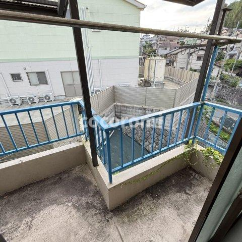 枚方市尊延寺リノベ貸家のバルコニー