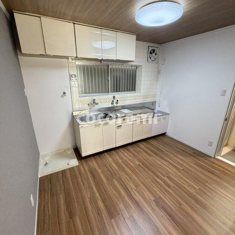 御幸東町戸建てのキッチン