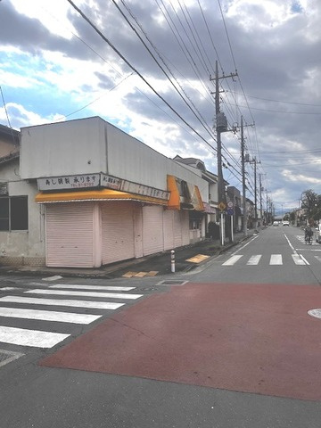 川越市霞ケ関北5丁目　売地の前面道路含む現地写真