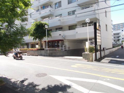 【周辺】 | 南千里ローズヴィラ | 前面道路