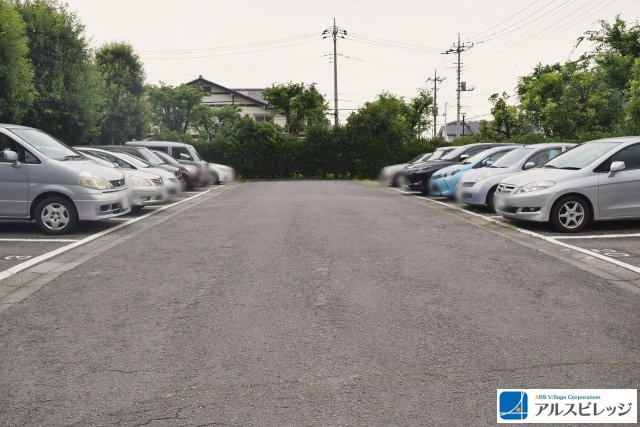 野火止団地1号棟の駐車場|敷地内駐車場