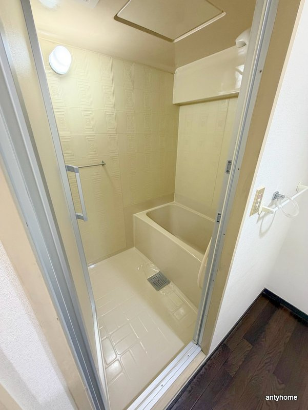 コボリマンション新大阪　仲介手数料無料の浴室