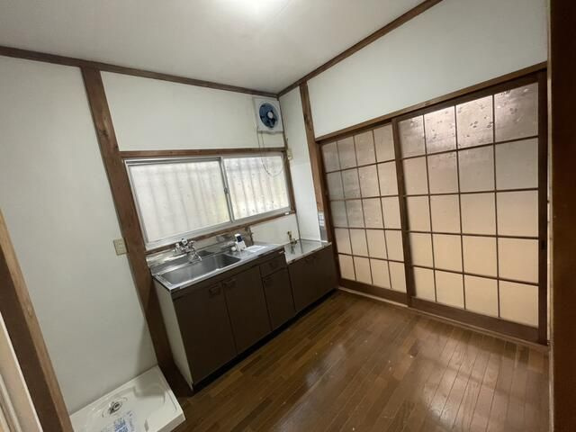 横浜市南区中村町１丁目のアパートのキッチン