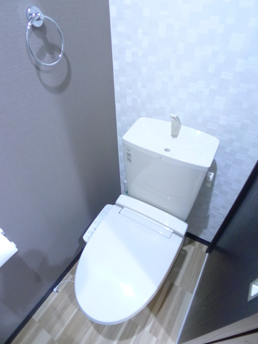 千葉市稲毛区黒砂２丁目のアパートのトイレ