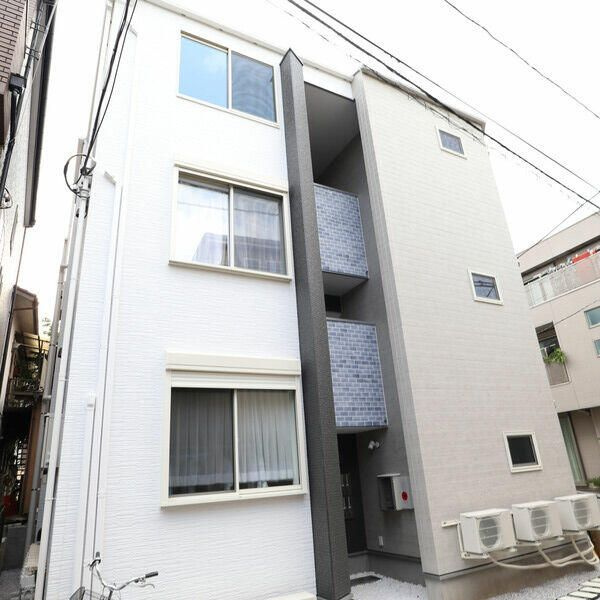 ミリョーレ氷川町の外観