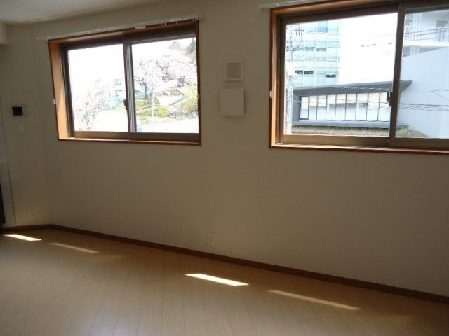 クレシアコートの居間・リビング