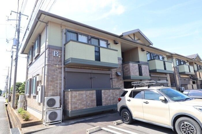 シャルマンBの外観