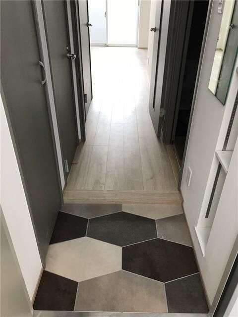 Ｂ　ＣＩＴＹ　ＡＰＡＲＴＭＥＮＴ　ＳＨＩＮＪＵＫＵ　ＮＷの玄関