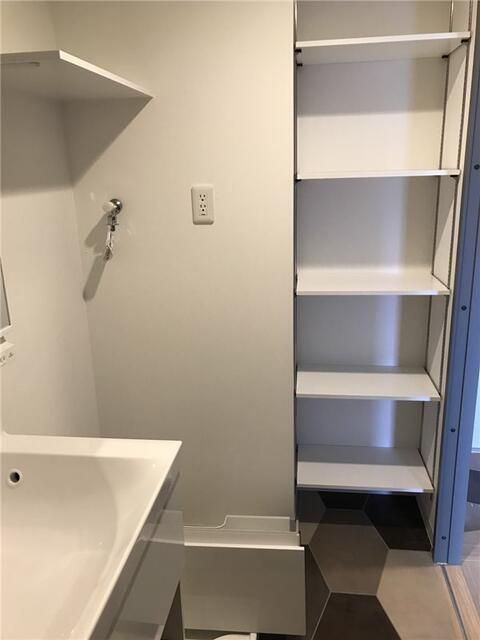 Ｂ　ＣＩＴＹ　ＡＰＡＲＴＭＥＮＴ　ＳＨＩＮＪＵＫＵ　ＮＷのその他