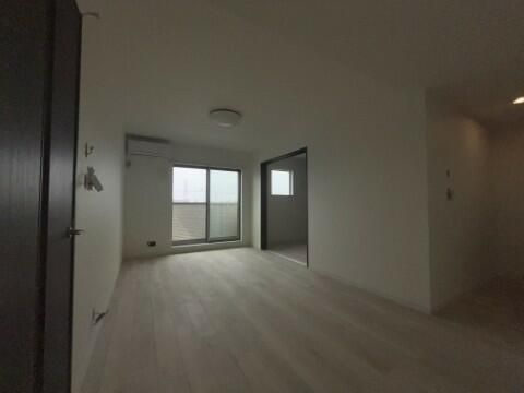 ジーメゾン春日部下蛭田の居間・リビング