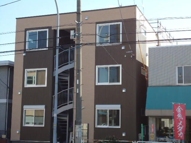 横浜市磯子区原町のアパートの外観