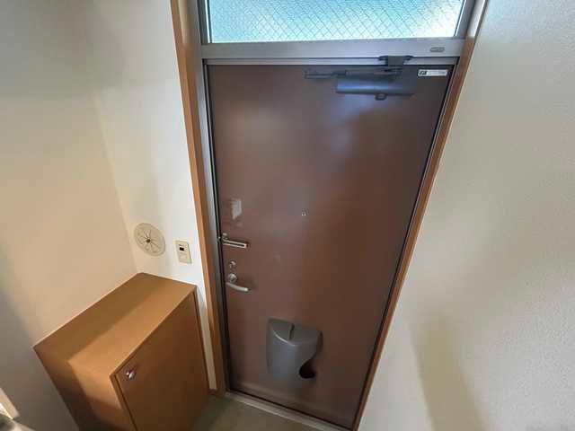 ソレイユ東山の玄関