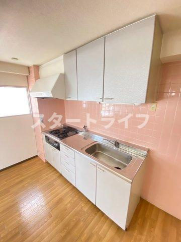 大阪市東淀川区淡路１丁目の賃貸マンションのキッチン