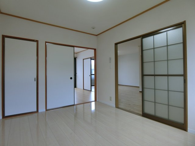 グッドワンの洋室|イメージ205号室の写真（反転あり）