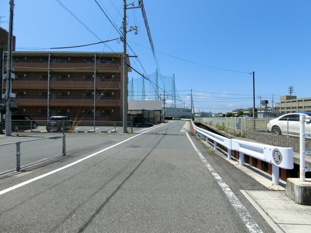 グッドワンの周辺