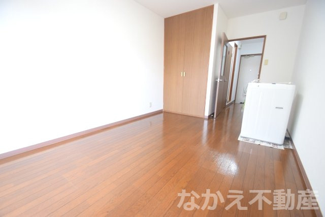 【居間・リビング】 | こちらの居間で趣味の時間をお楽しみください
