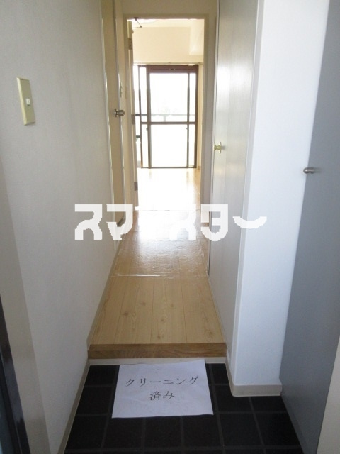 ワコーレ河辺Ⅱの玄関