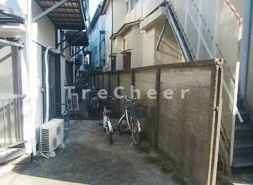 小林セブンハイツのエントランス