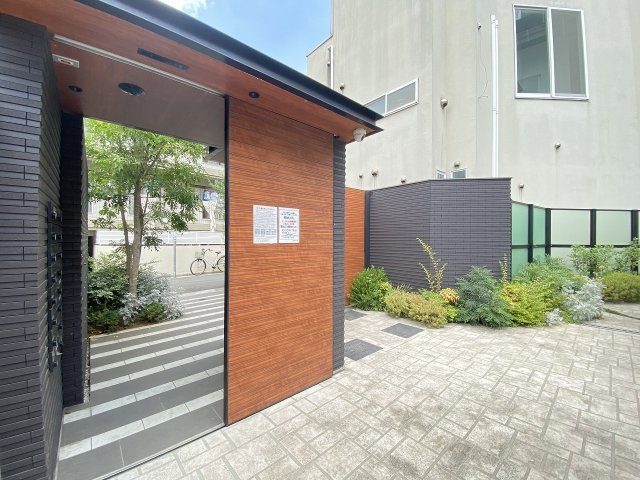 UVAS池袋のエントランス