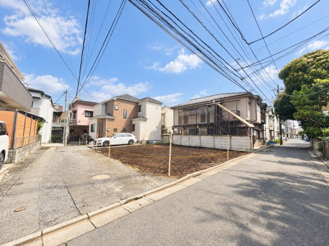 練馬区三原台2丁目　建築条件付き売地の前面道路含む現地写真|現地写真

現地ご見学希望・資料請求などお気軽にお問い合わせ下さい！
03-5990-5201