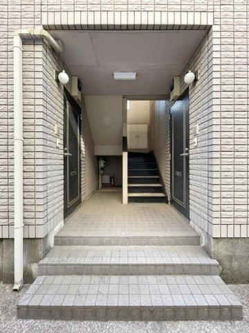 フォレスタ田園調布のエントランス