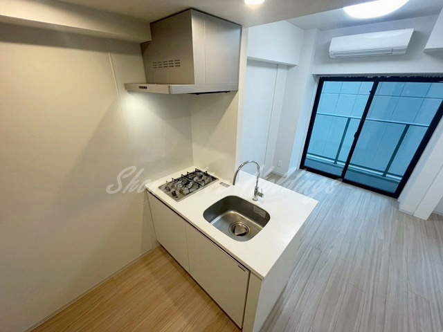 横浜市中区新山下２丁目の賃貸マンションのキッチン