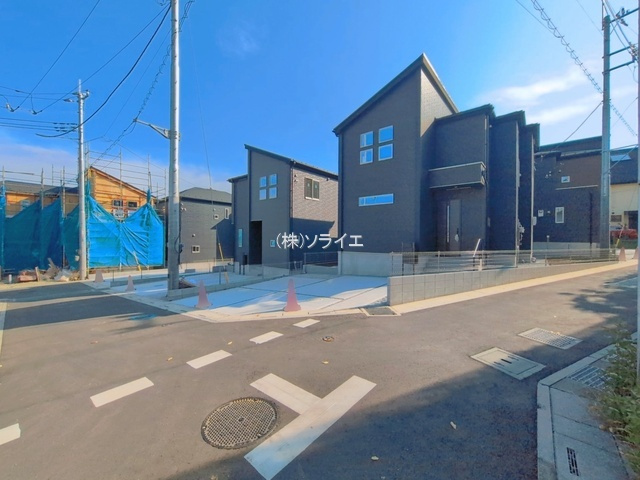 入間市高倉10期　全15棟　新築戸建　グラファーレの前面道路含む現地写真