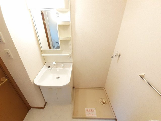 パイングローヴヒルズＣの洗面所|洗面所です